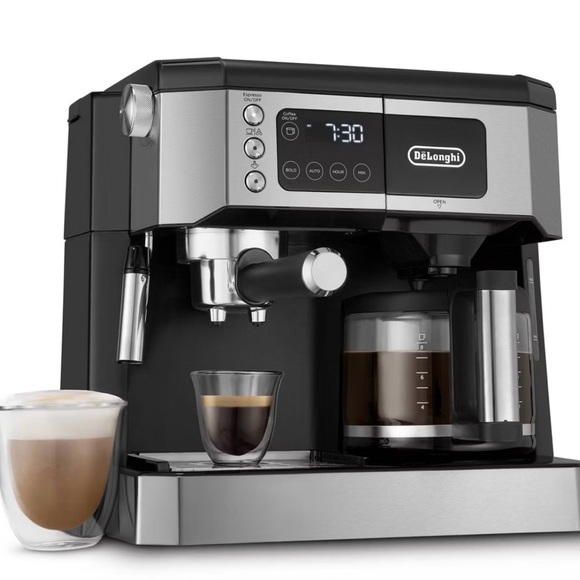De’Longhi all in one Coffee & Espresso Machine with Silver and Black Finish - Picture 2 of 6